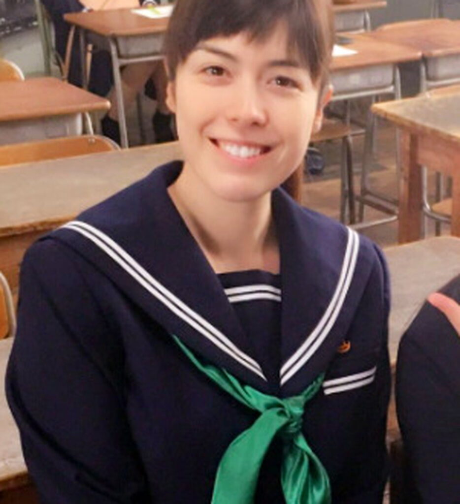 小野田紀美 中学校 コスプレ 出典：Xより
