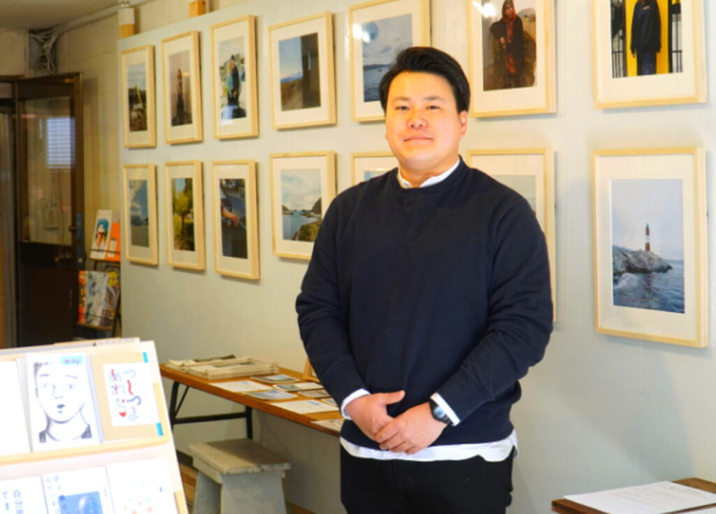 神奈川新聞社 石矢部真太 出典：菊名池古民家放送局より