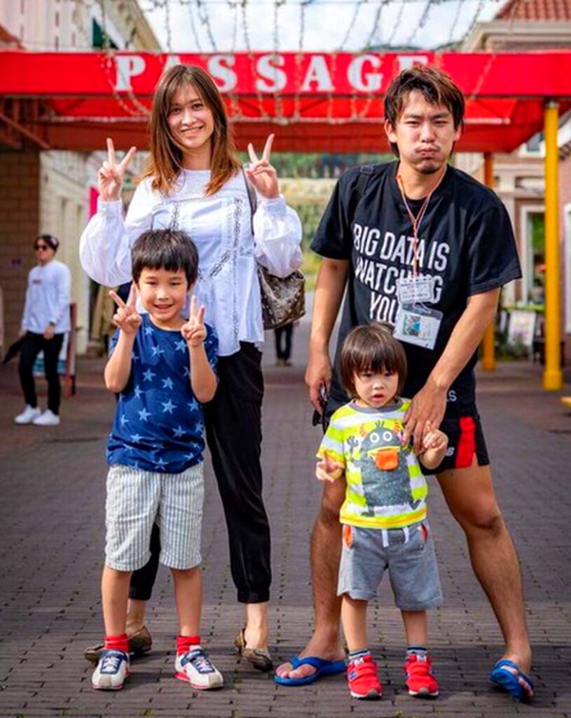 箕輪厚介 妻 三香 子供 X